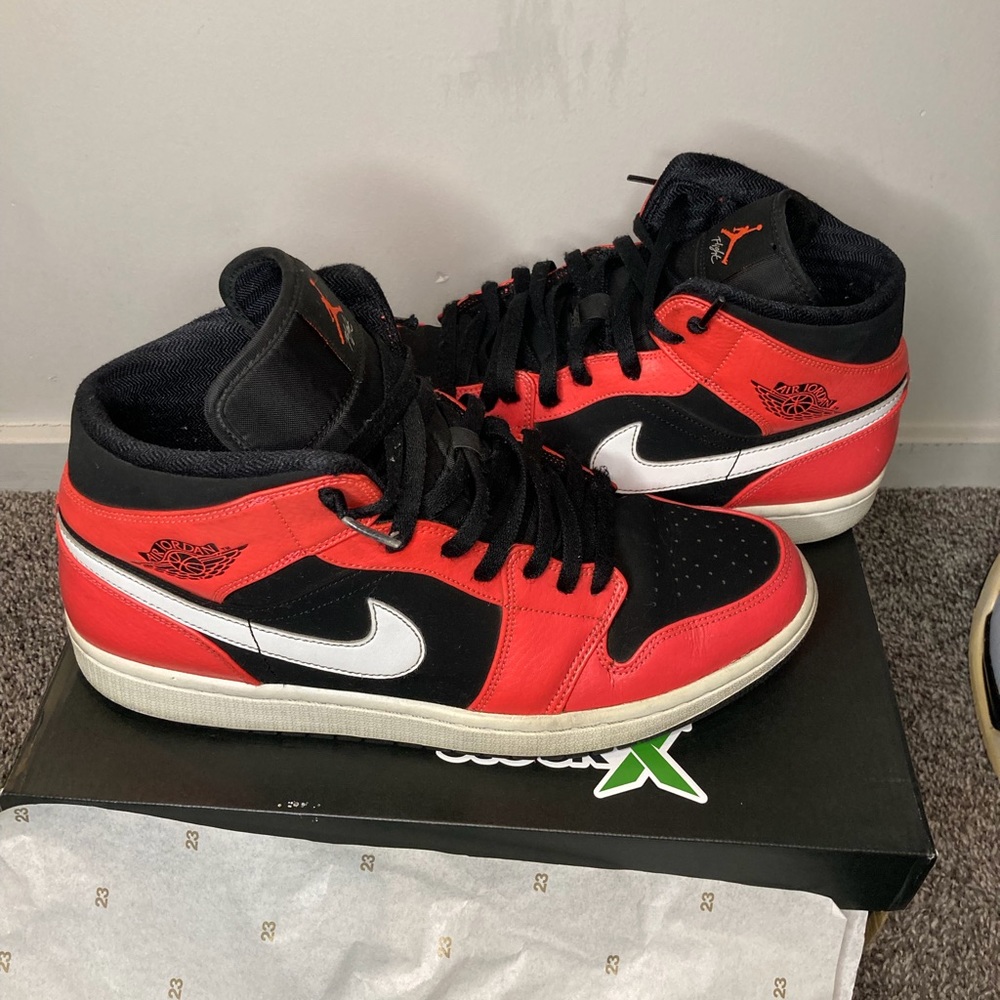 Nike Air Jordan1 Retro Infrared 23